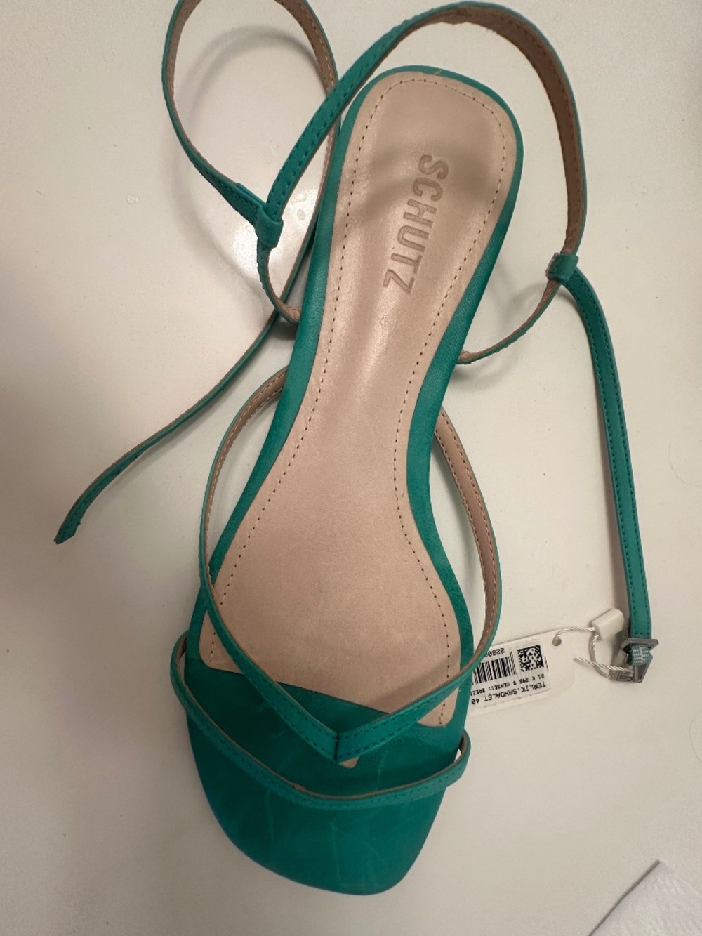 Brand New with Tags (NWT) Schultz strappy flat sandals Size 8 - Picture 9 of 10